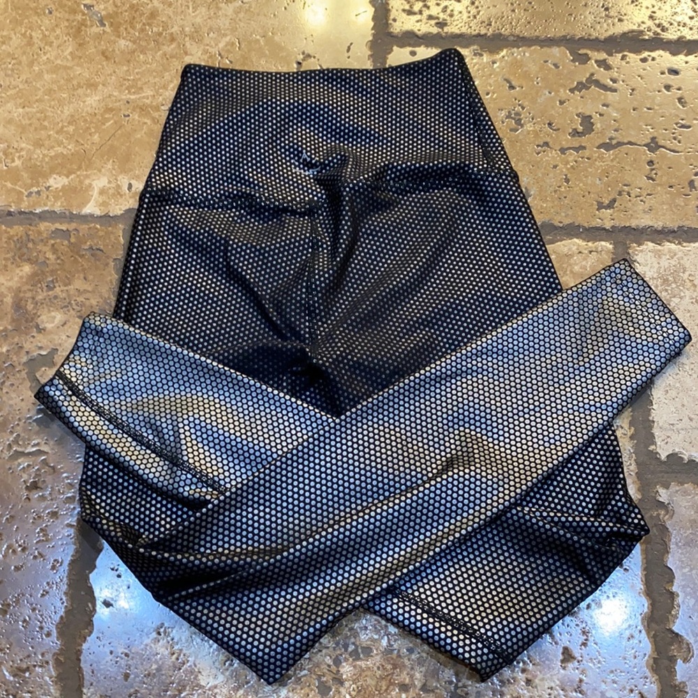 Beyond Yoga High Waisted MIDI leggings size small